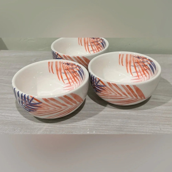 Set of 3 gorgeous ceramic dishes made by Tag. Pretty palm leaf design. NWTS! - Picture 4 of 6